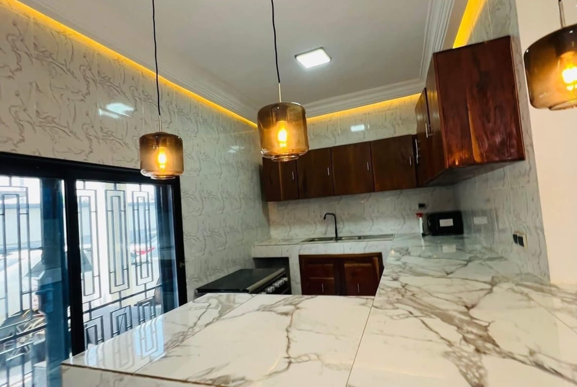 Villa moderne de 3 chambres à vendre à Calavi Zoundja - BENIN-IMMO