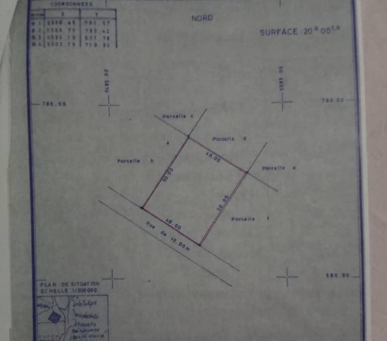 Grand domaine à vendre dans la Cité Air Afrique