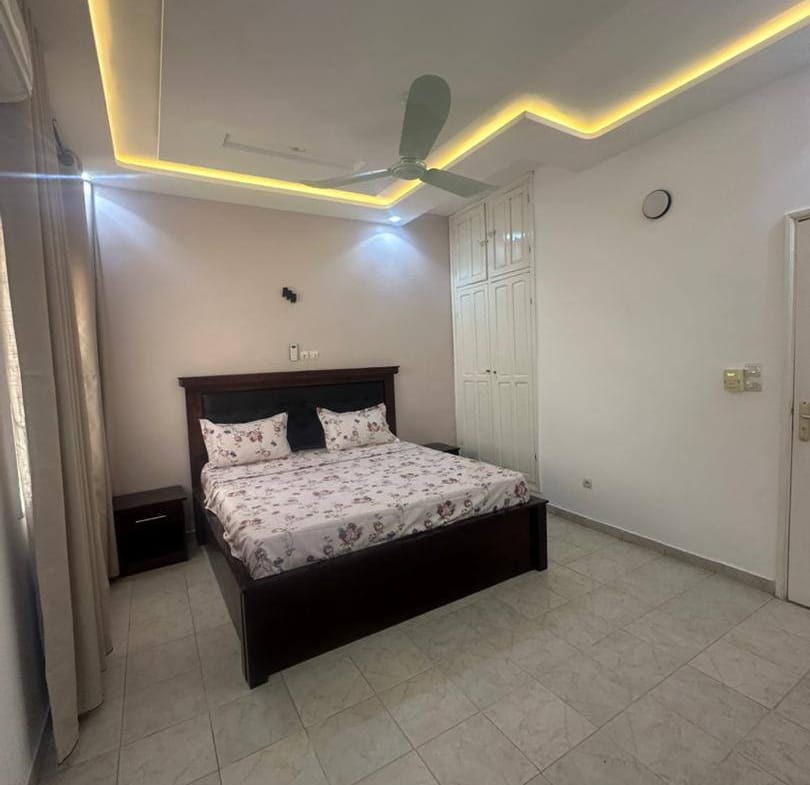 Appartement meublé 6 ch à louer à Fidjrossè plage Cotonou - BENIN-IMMO