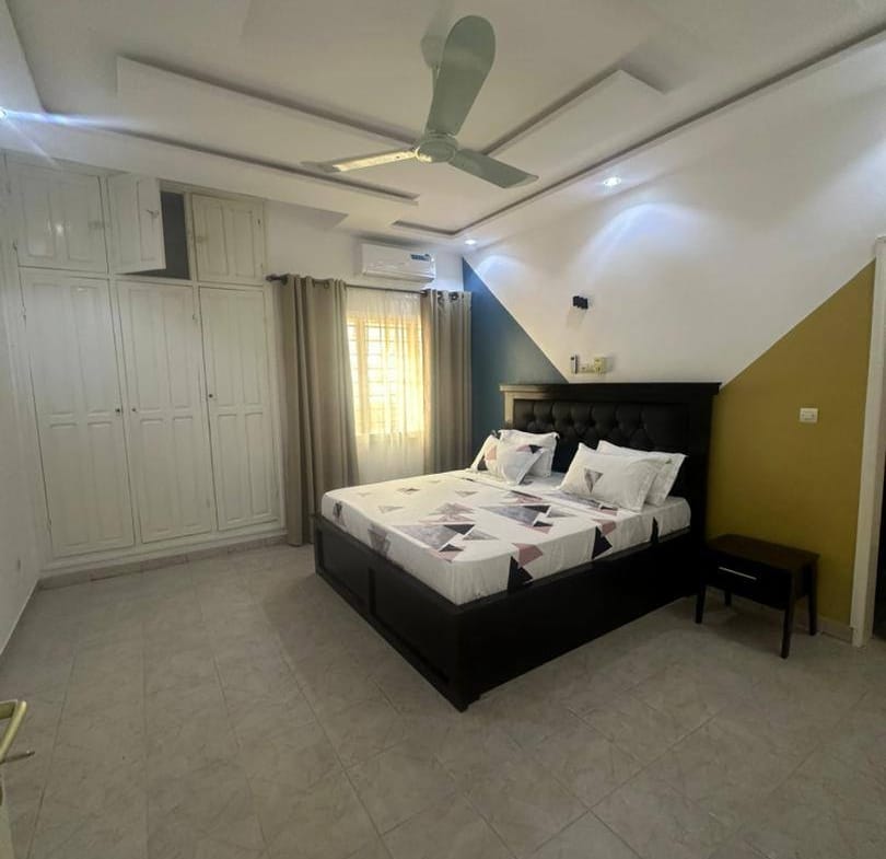 Appartement meublé 6 ch à louer à Fidjrossè plage Cotonou - BENIN-IMMO