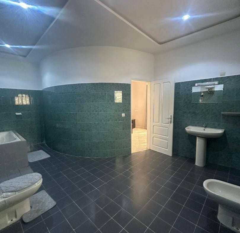 Appartement meublé 6 ch à louer à Fidjrossè plage Cotonou - BENIN-IMMO