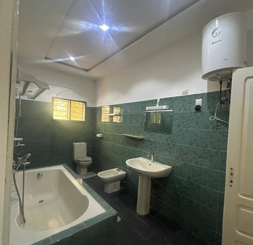 Appartement meublé 6 ch à louer à Fidjrossè plage Cotonou - BENIN-IMMO