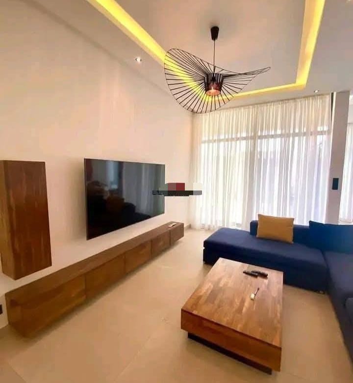 Villa meublée avec piscine à louer à Fidjrossè Plage Cotonou - BENIN-IMMO
