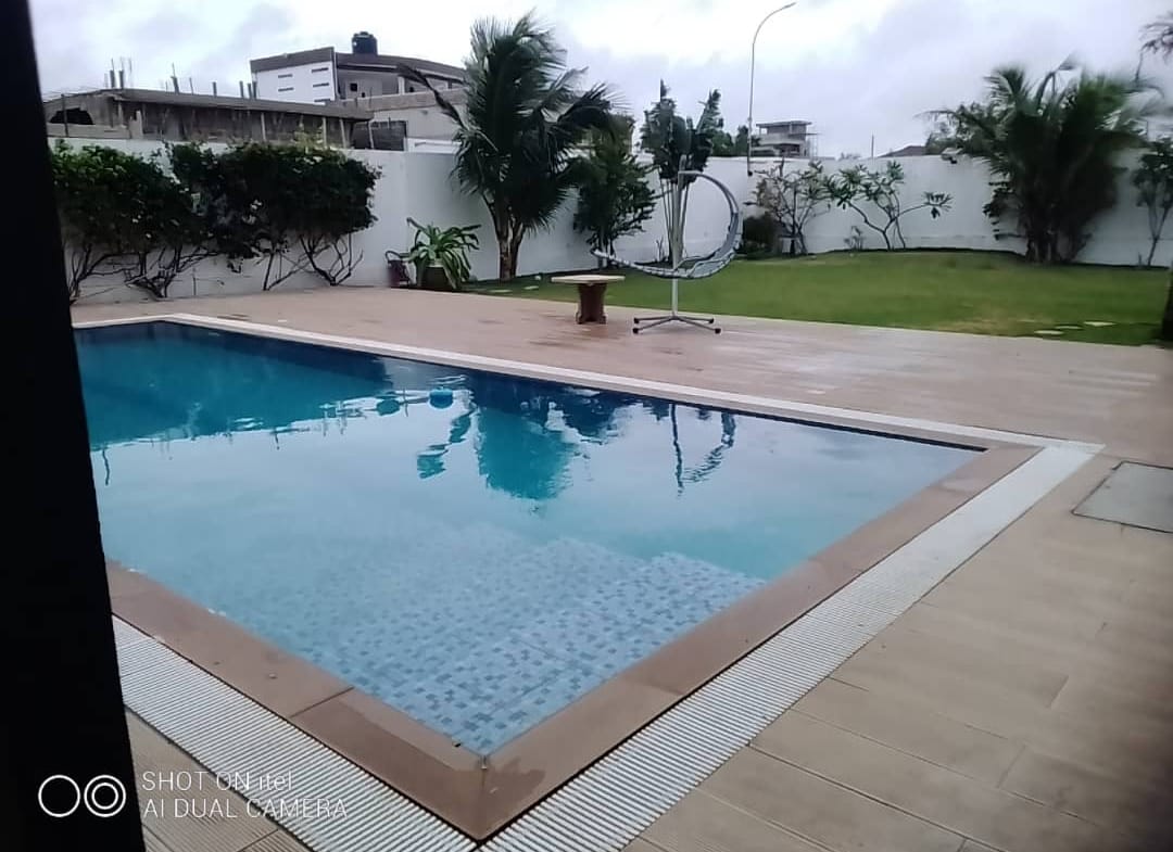 Villa meublée 6 chambres à Fidjrossè Plage
