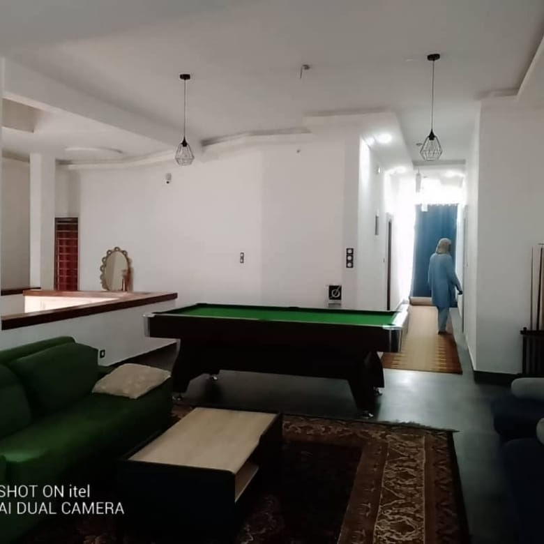 Villa meublée 6 chambres à Fidjrossè Plage - BENIN-IMMO