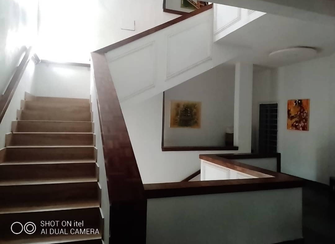 Villa meublée 6 chambres à Fidjrossè Plage - BENIN-IMMO
