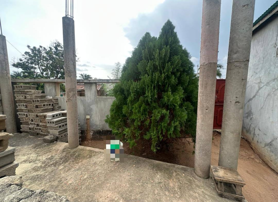 Maison inachevée à vendre à Calavi Womey - BENIN-IMMO