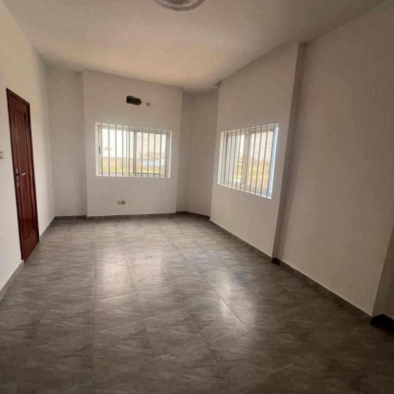 Appartement 3 chambres à louer à Fidjrossè Akogbato 11