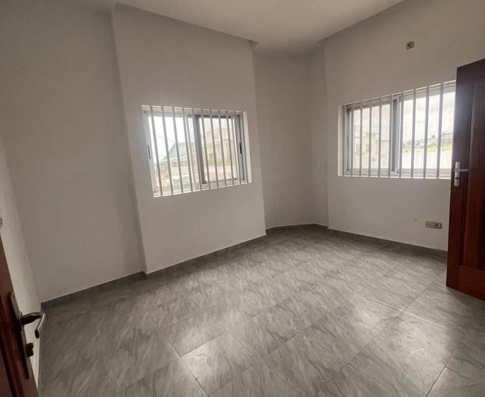 Appartement 3 chambres à louer à Fidjrossè Akogbato 6