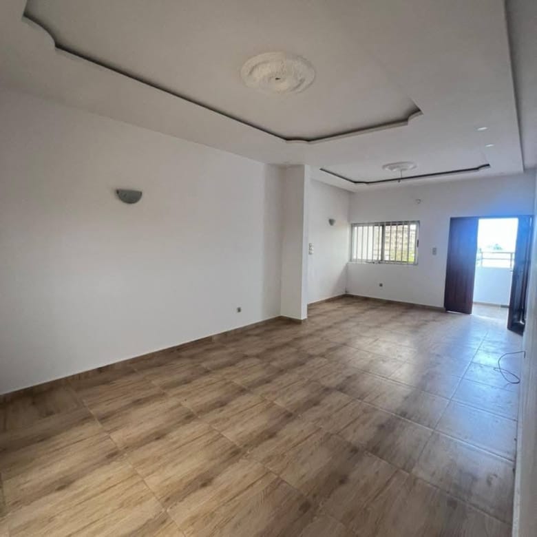 Appartement 3 chambres à louer à Fidjrossè Akogbato 7