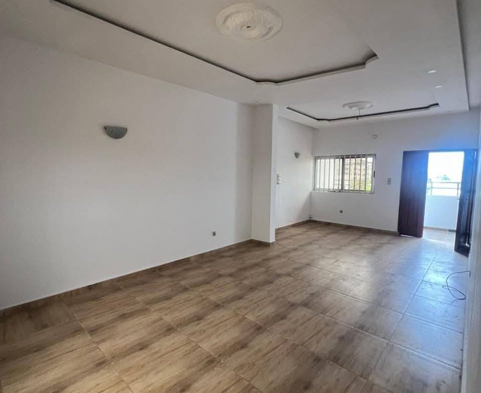 Appartement 3 chambres à louer à Fidjrossè Akogbato 7