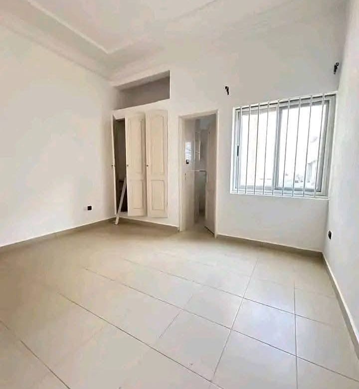 Appartement 3 chambres avec vue mer à Fidjrossè Plage 2