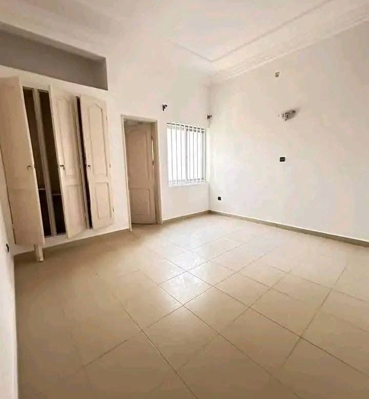 Appartement 3 chambres avec vue mer à Fidjrossè Plage 7