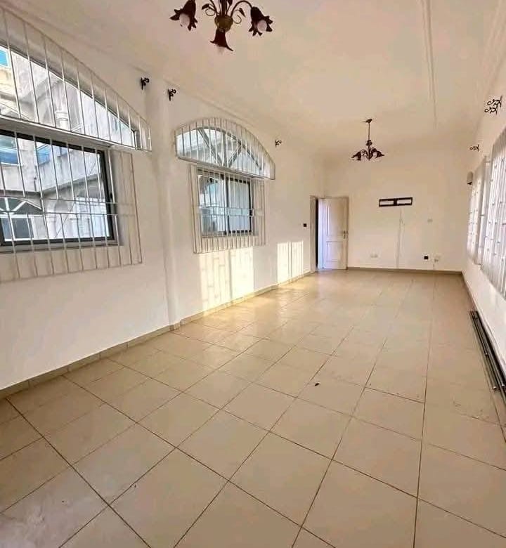 Appartement 3 chambres avec vue mer à Fidjrossè Plage