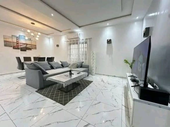 Appartement de luxe avec piscine et vue mer à Fidjrossè