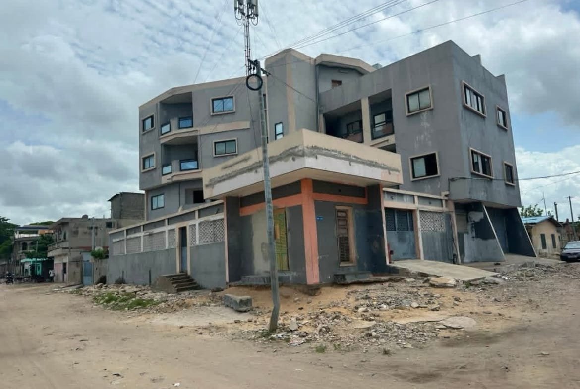 Immeuble locatif à vendre à Akpakpa Midombo