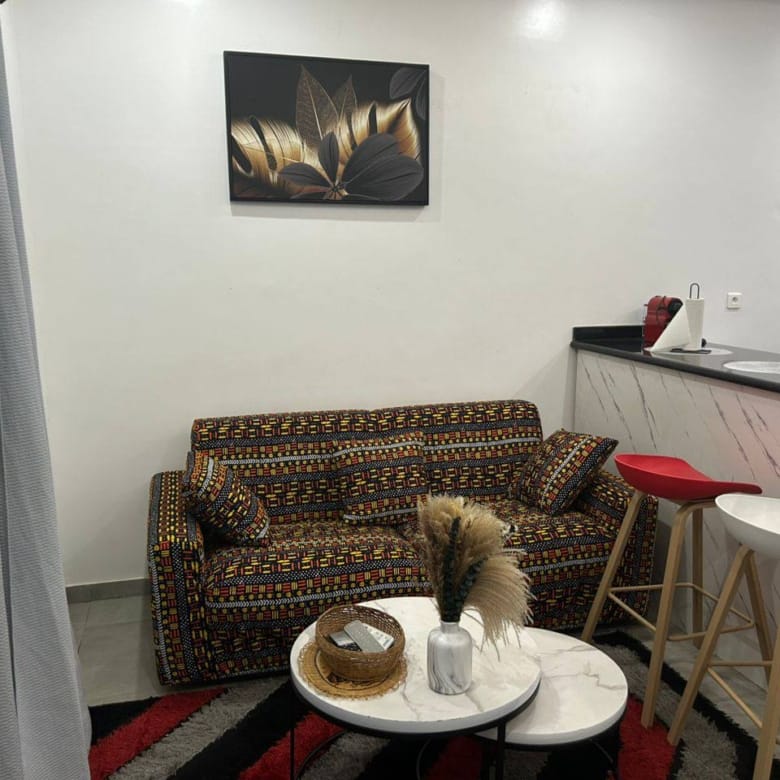 Studio Meublé à Louer Fidjrossè – Proche Plage Cotonoué 9