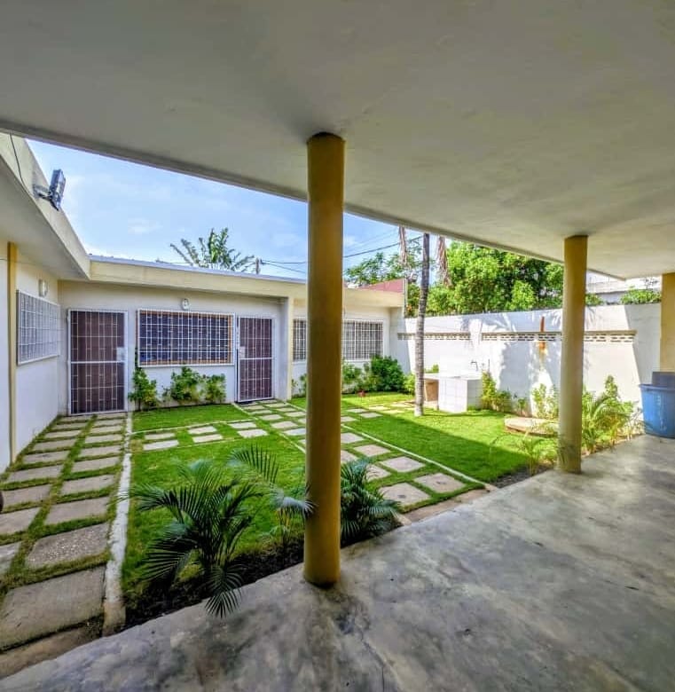 Villa 3 chambres avec jardin à Akpakpa PK10 1