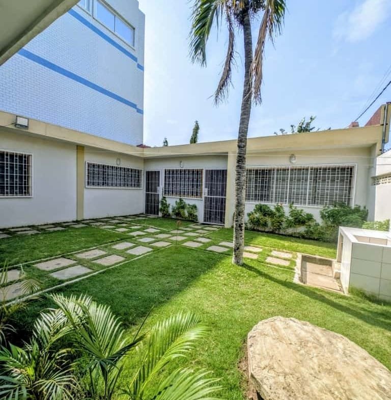 Villa 3 chambres avec jardin à Akpakpa PK10