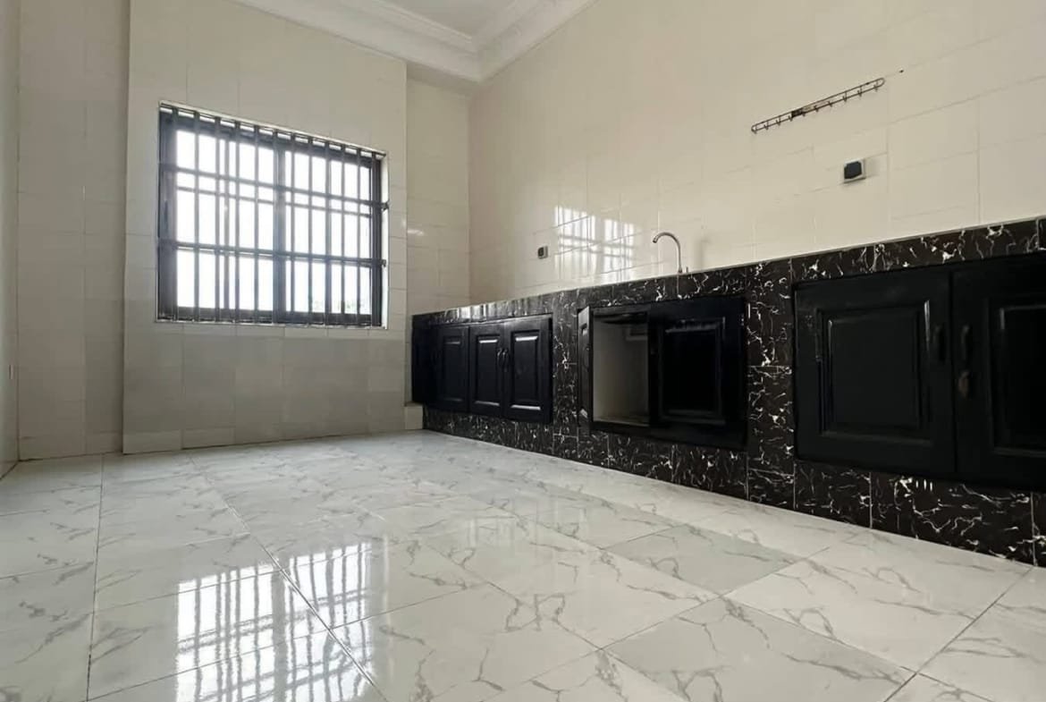 Villa R+1 à louer à Akpakpa PK10 près de la plage 2