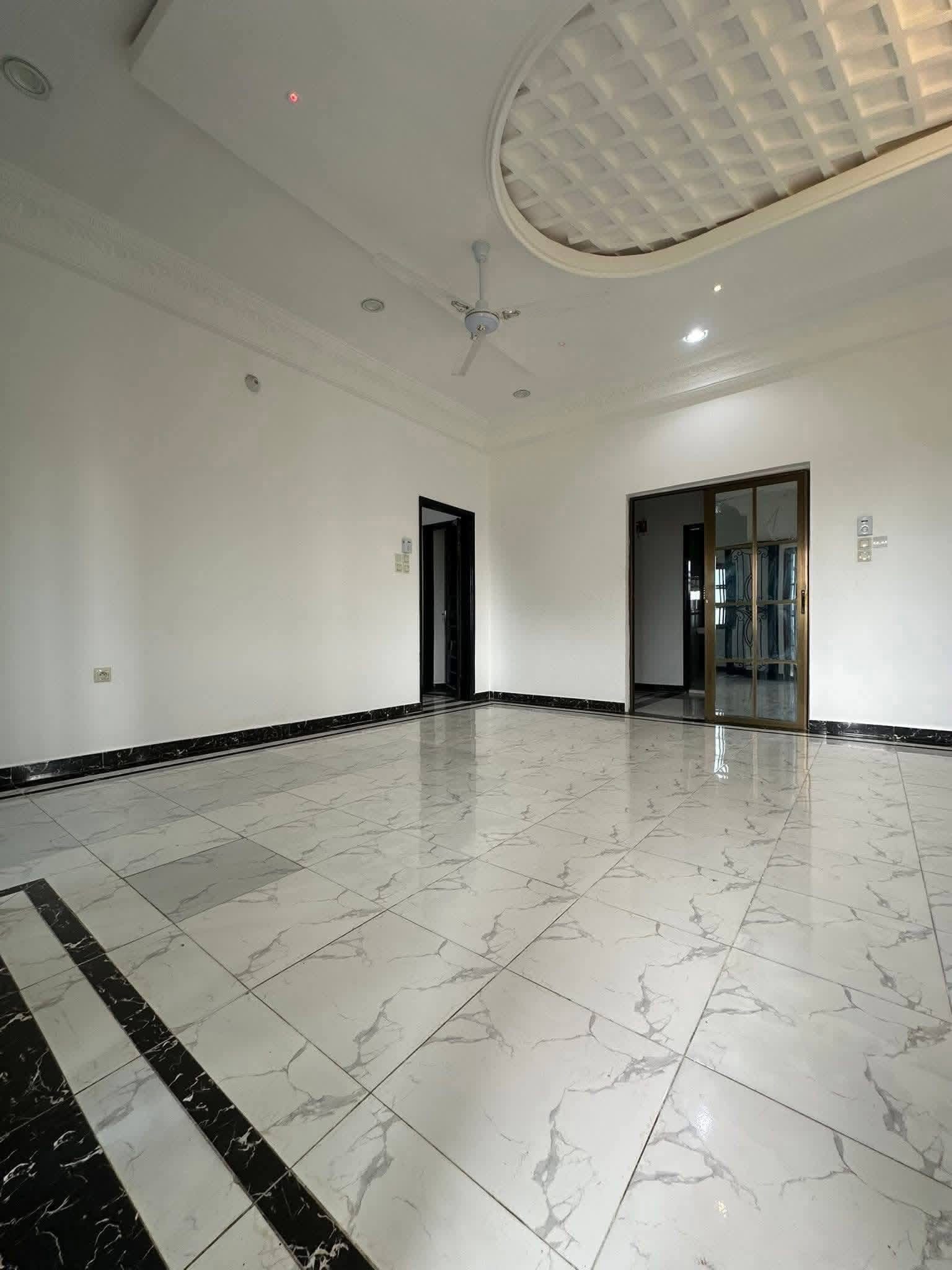 Villa R+1 à louer à Akpakpa PK10 près de la plage 4 Villa R+1 à louer à Akpakpa PK10 près de la plage 4