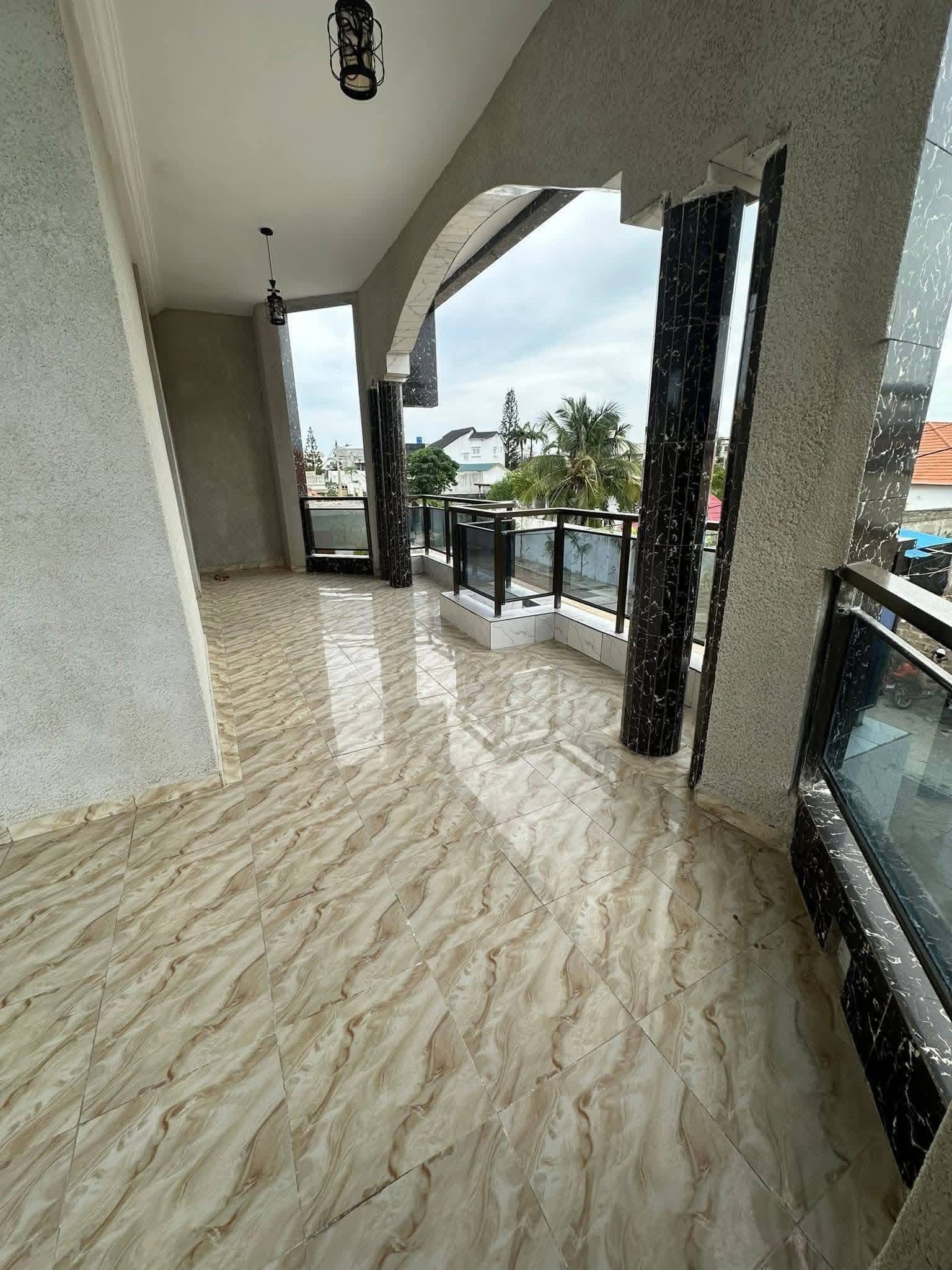 Villa R+1 à louer à Akpakpa PK10 près de la plage 5 Villa R+1 à louer à Akpakpa PK10 près de la plage 5