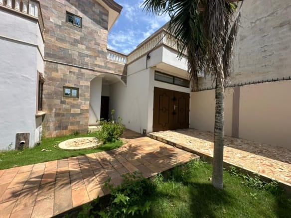 Villa a vendre a Abomey Calavi Akassato 11