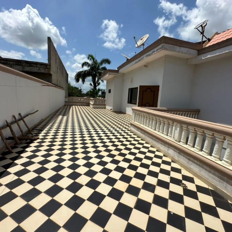 Villa a vendre a Abomey Calavi Akassato 16