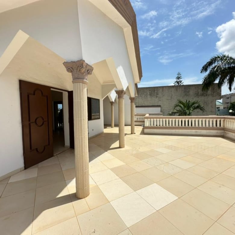 Villa a vendre a Abomey Calavi Akassato 17