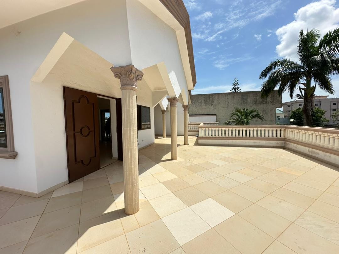 Villa a vendre a Abomey Calavi Akassato 17