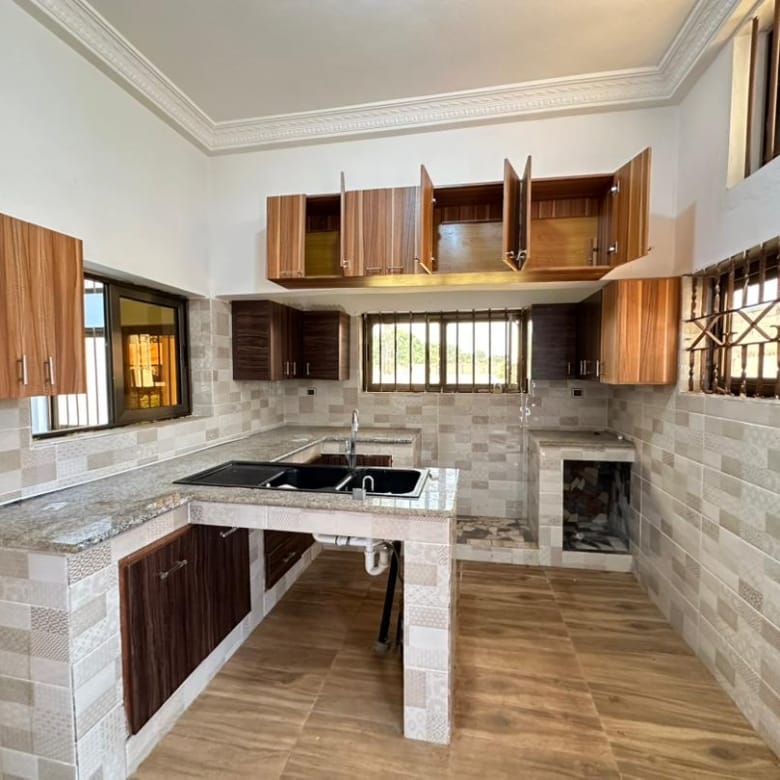 Villa a vendre a Abomey Calavi Akassato 23