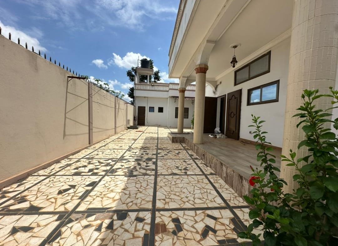 Villa a vendre a Abomey Calavi Akassato 5