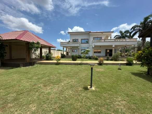 Villa a vendre a Abomey Calavi Akassato