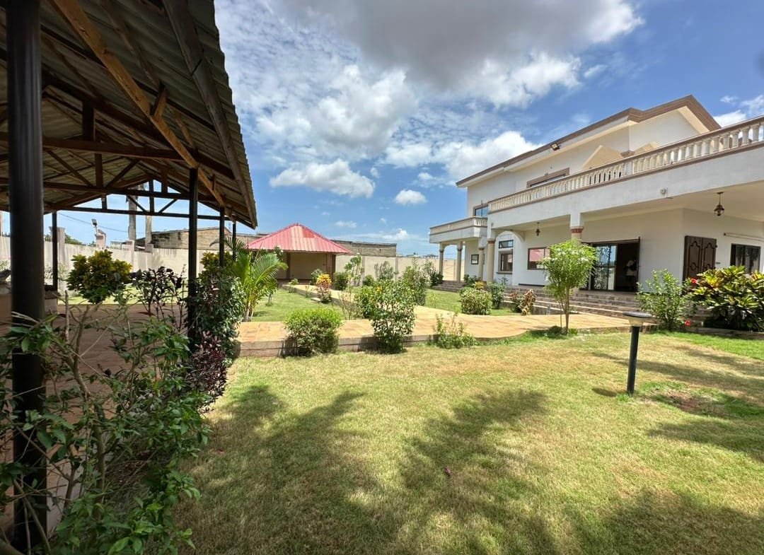 Villa a vendre a Abomey Calavi Akassato 6