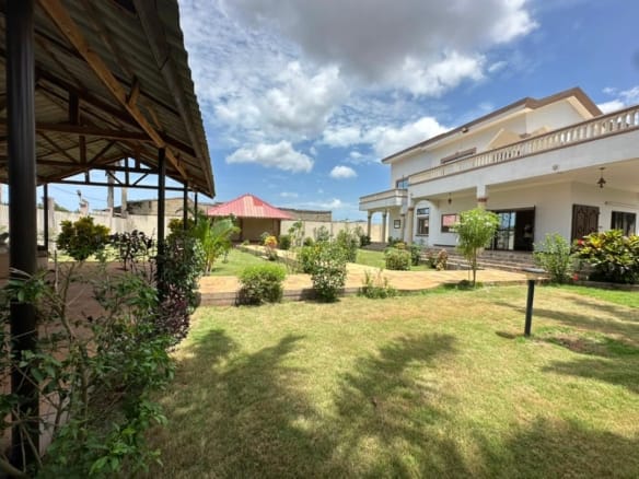 Villa a vendre a Abomey Calavi Akassato 6