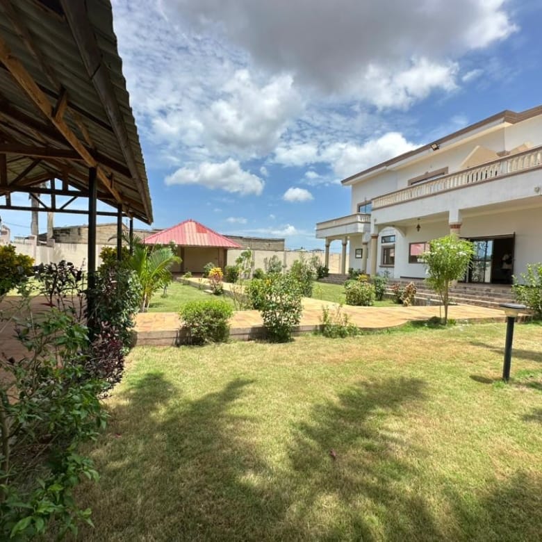 Villa a vendre a Abomey Calavi Akassato 6