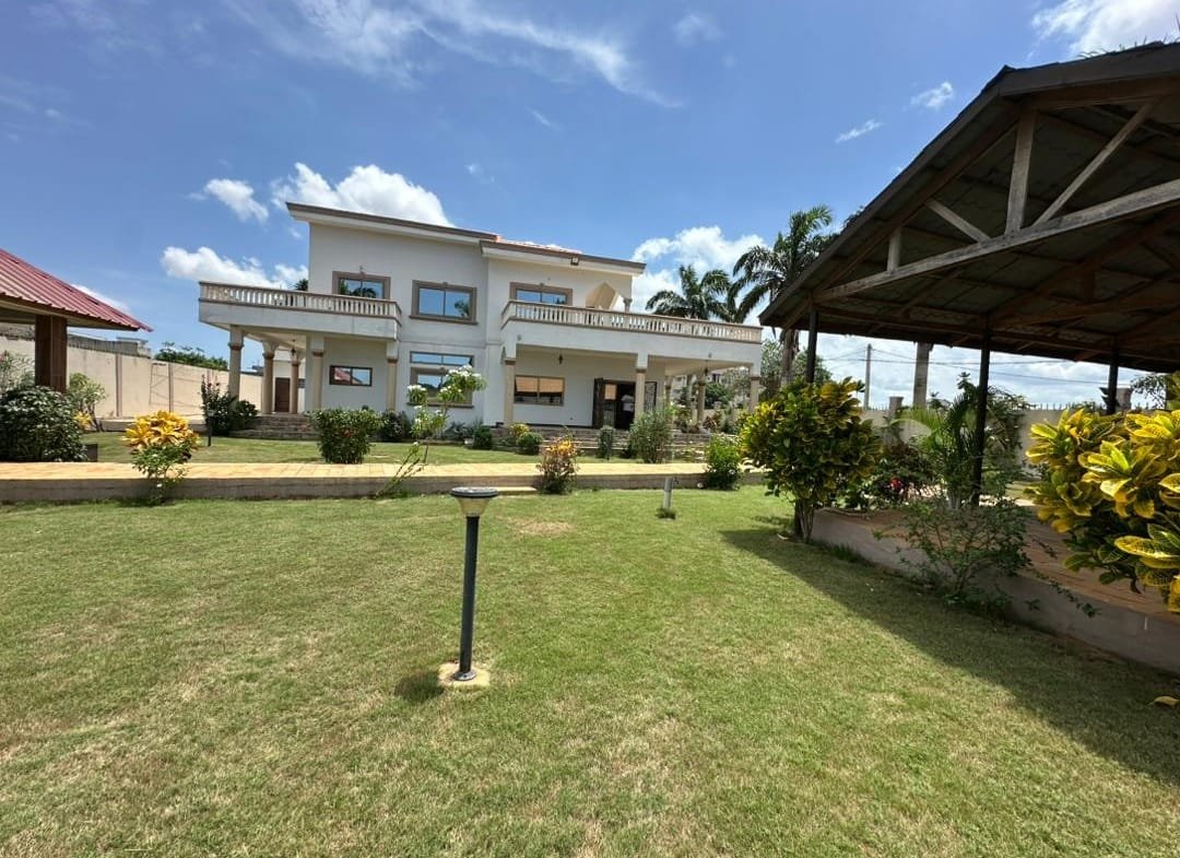 Villa a vendre a Abomey Calavi Akassato 8
