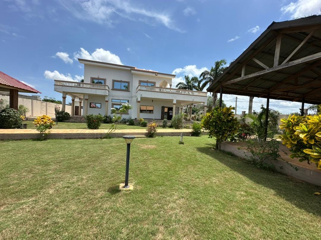 Villa a vendre a Abomey Calavi Akassato 8