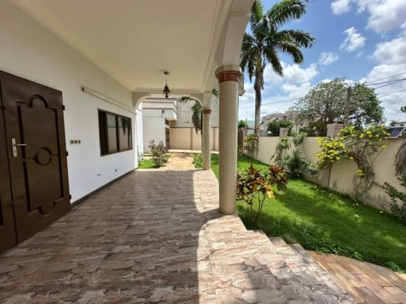 Villa a vendre a Abomey Calavi Akassato 9
