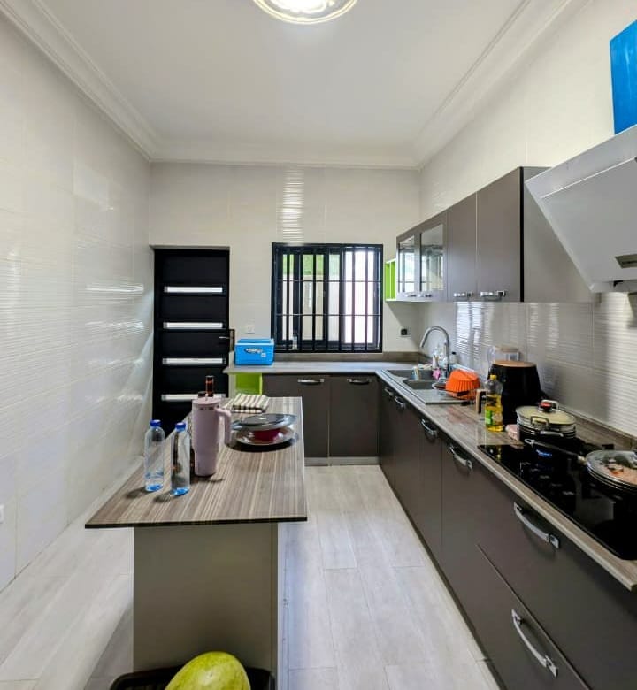 Villa avec piscine à vendre à Cococodji Akadjamey 5