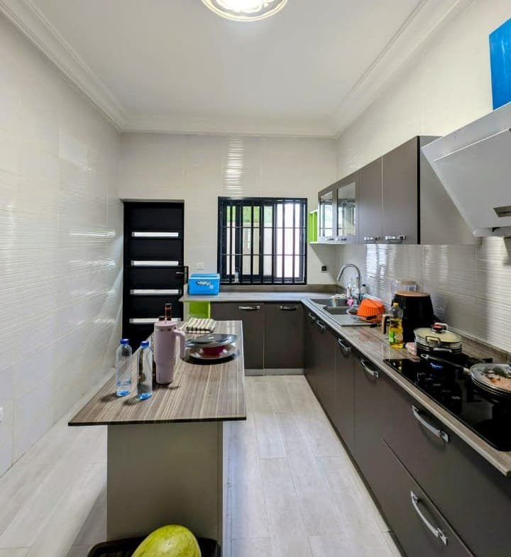 Villa avec piscine à vendre à Cococodji Akadjamey 5