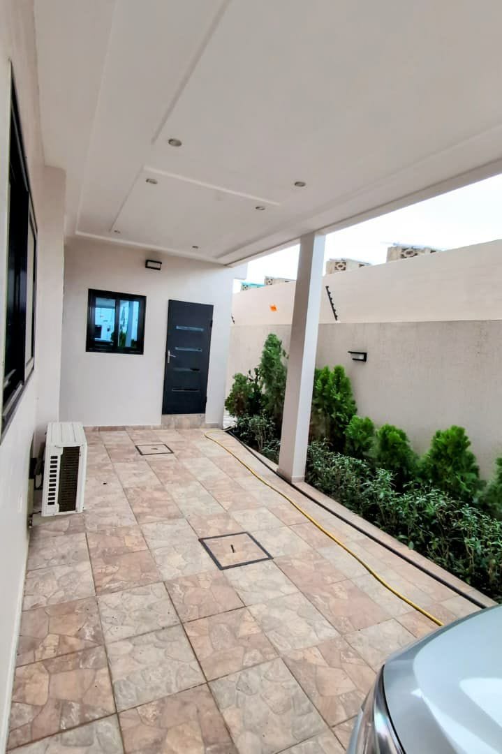 Villa avec piscine à vendre à Cococodji Akadjamey 6