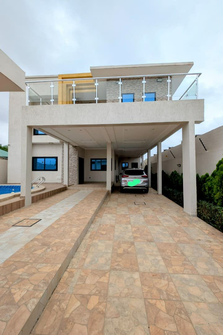 Villa avec piscine à vendre à Cococodji Akadjamey 7