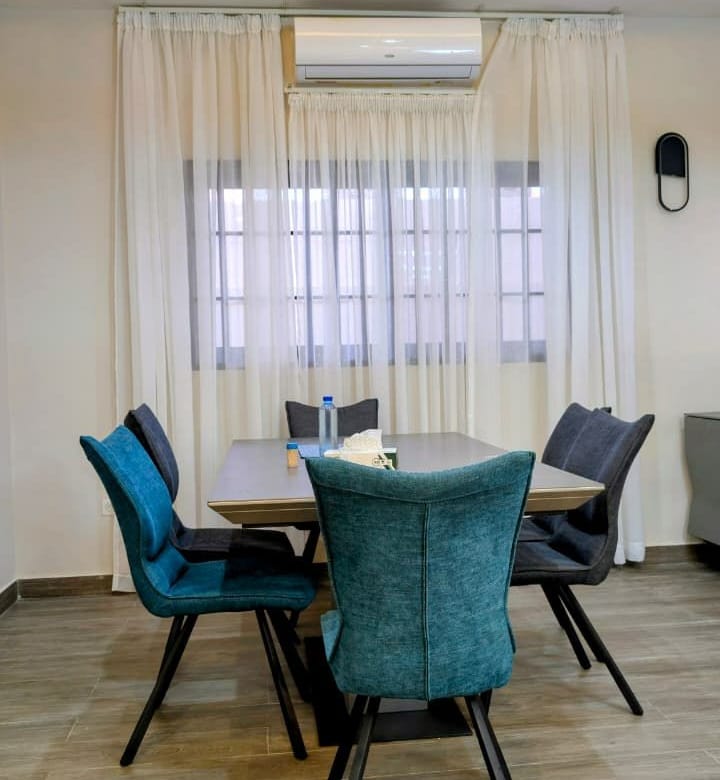 Villa avec piscine à vendre à Cococodji Akadjamey 8