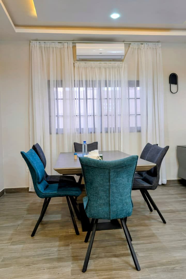 Villa avec piscine à vendre à Cococodji Akadjamey 8
