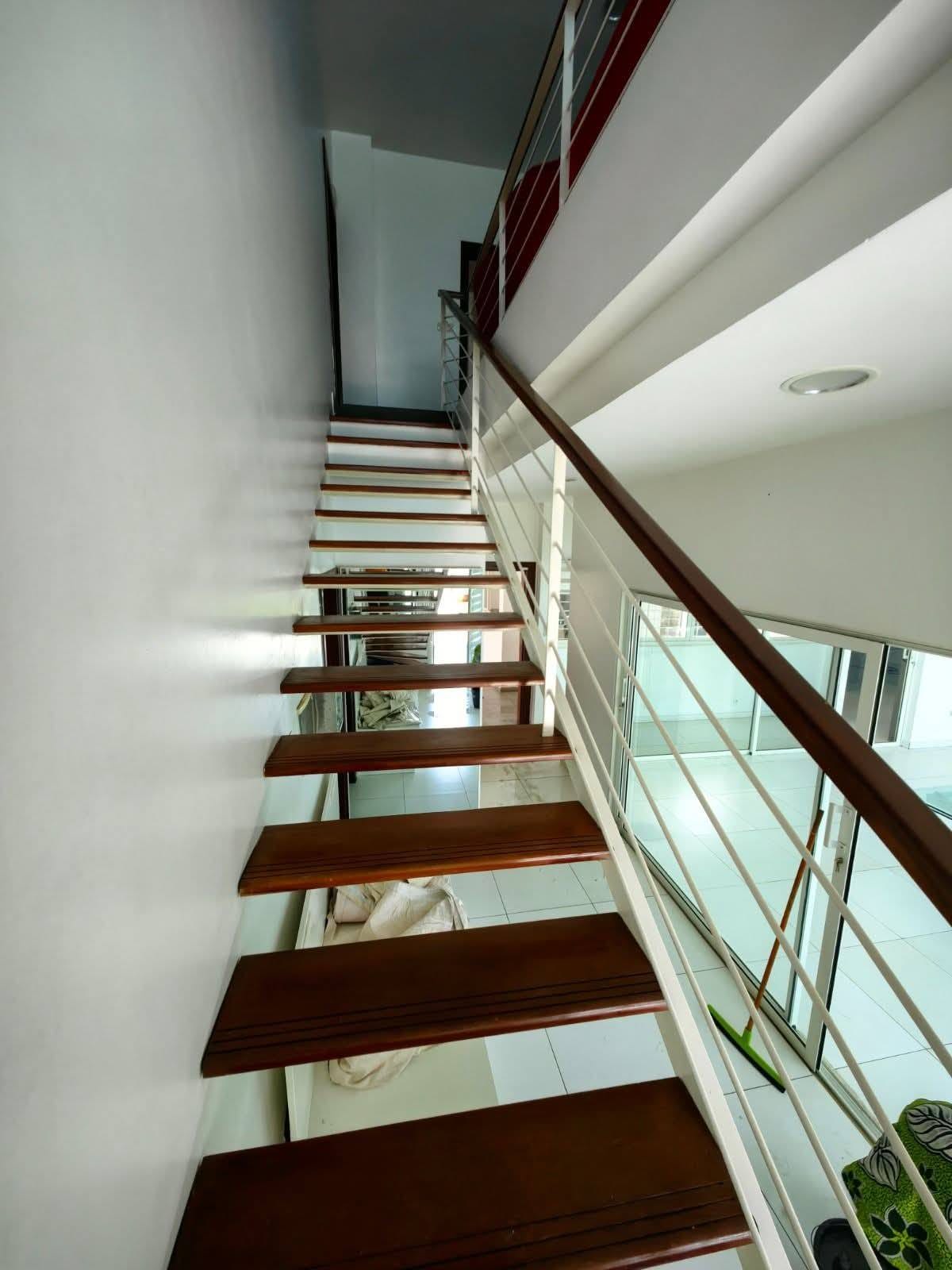 Villa de prestige avec jardin à Fidjrossè 8