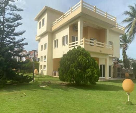 Villa de prestige avec piscine à Akpakpa Jack 3