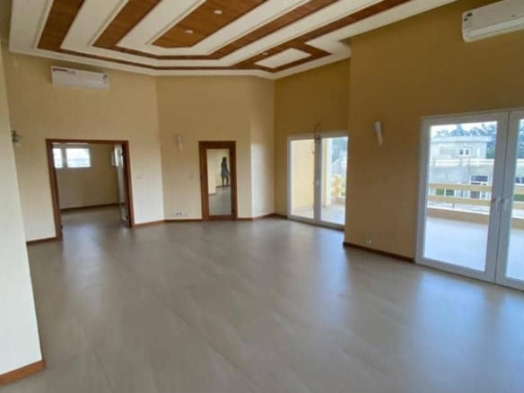 Villa de prestige avec piscine à Akpakpa Jack 5