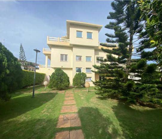 Villa de prestige avec piscine à Akpakpa Jack