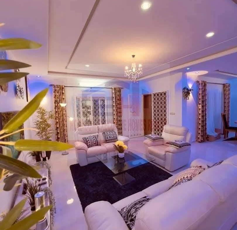 Villa de prestige meublée avec jardin à Akogbato 2